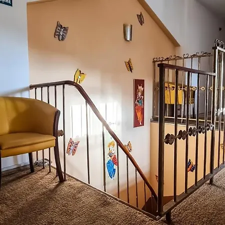 5 Stars High * Bucharest