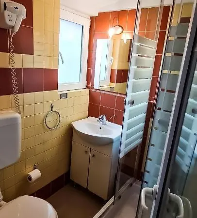 Hostel 5 Stars High *