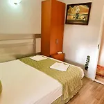 5 Stars High ブカレスト