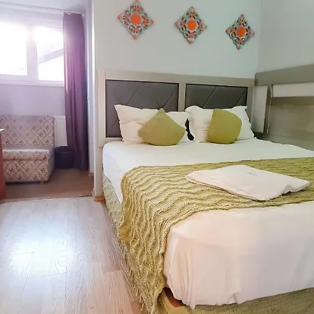 5 Stars High Hostal *