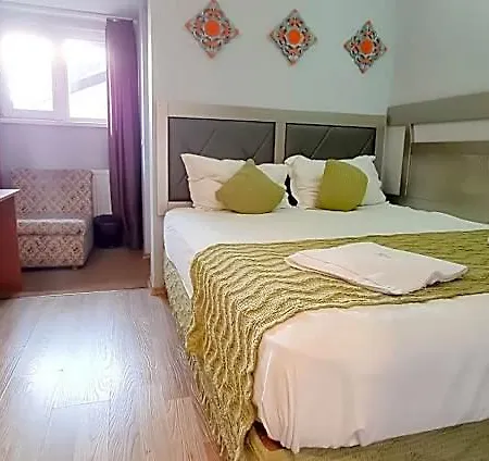 5 Stars High Hostal *