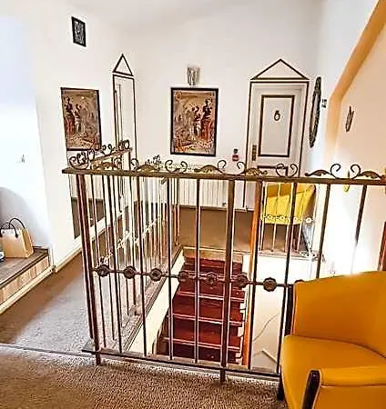Hostal 5 Stars High Bucarest