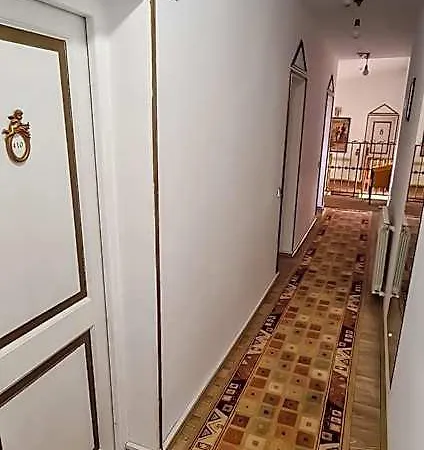 Hostal 5 Stars High