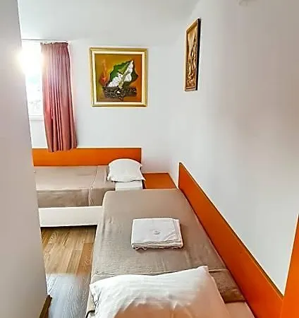 5 Stars High * Bucarest