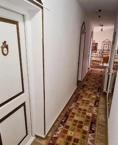 5 Stars High Хостел Бухарест