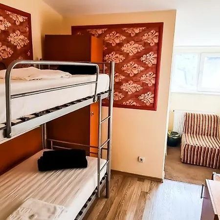 Hostel 5 Stars High *