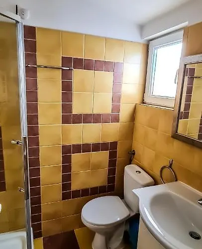 5 Stars High Bükreş